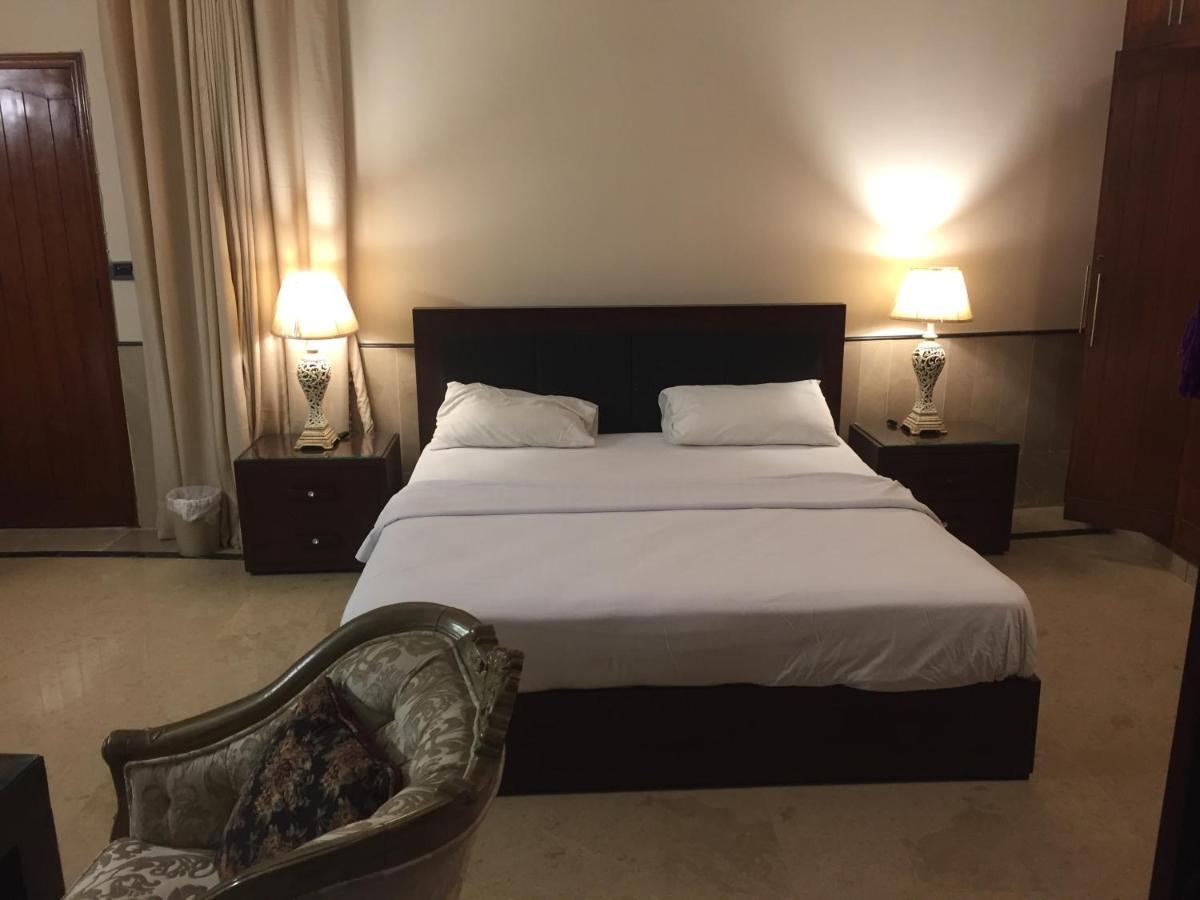 E Lodge Islamabad Bagian luar foto