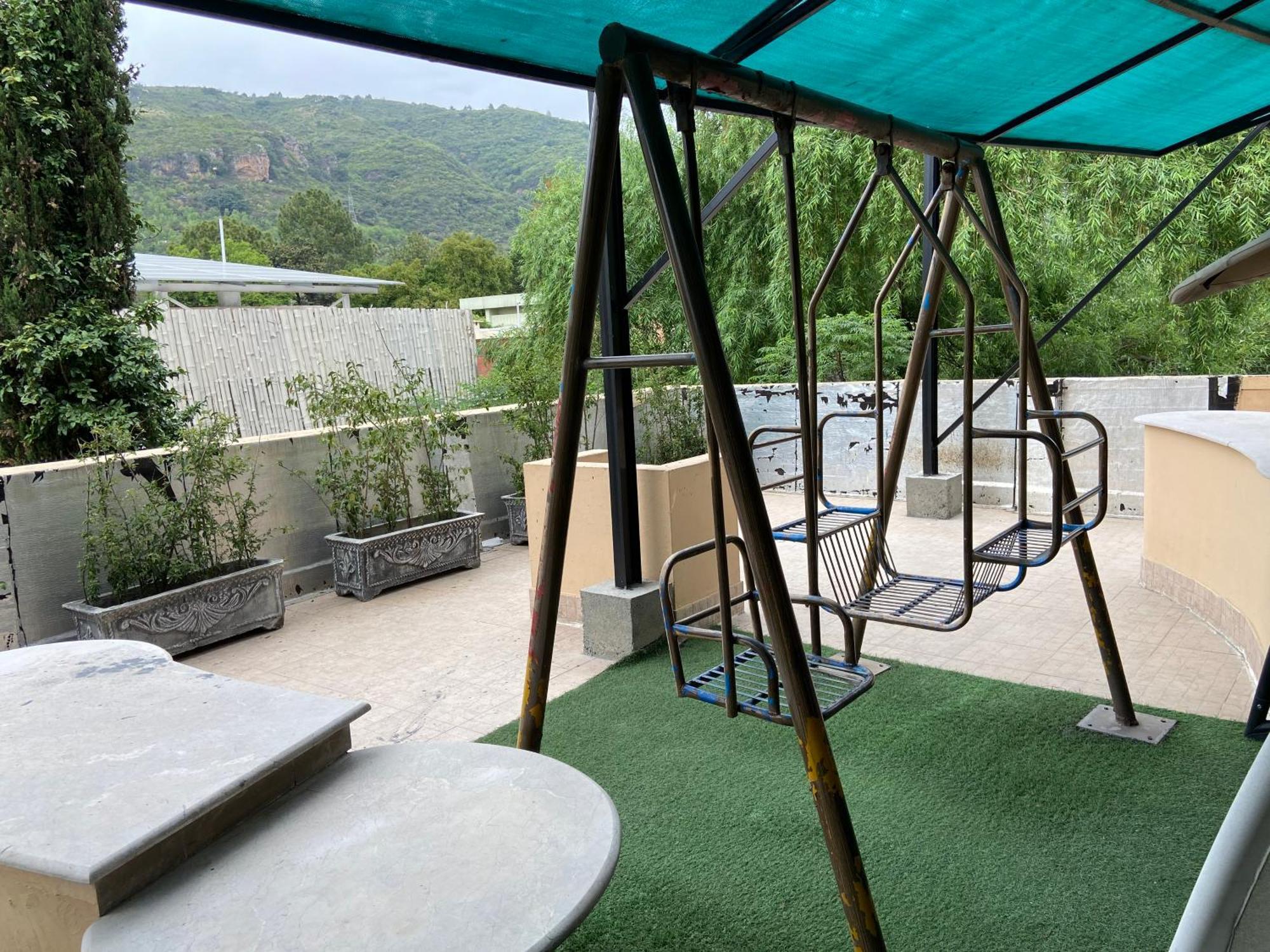 E Lodge Islamabad Bagian luar foto